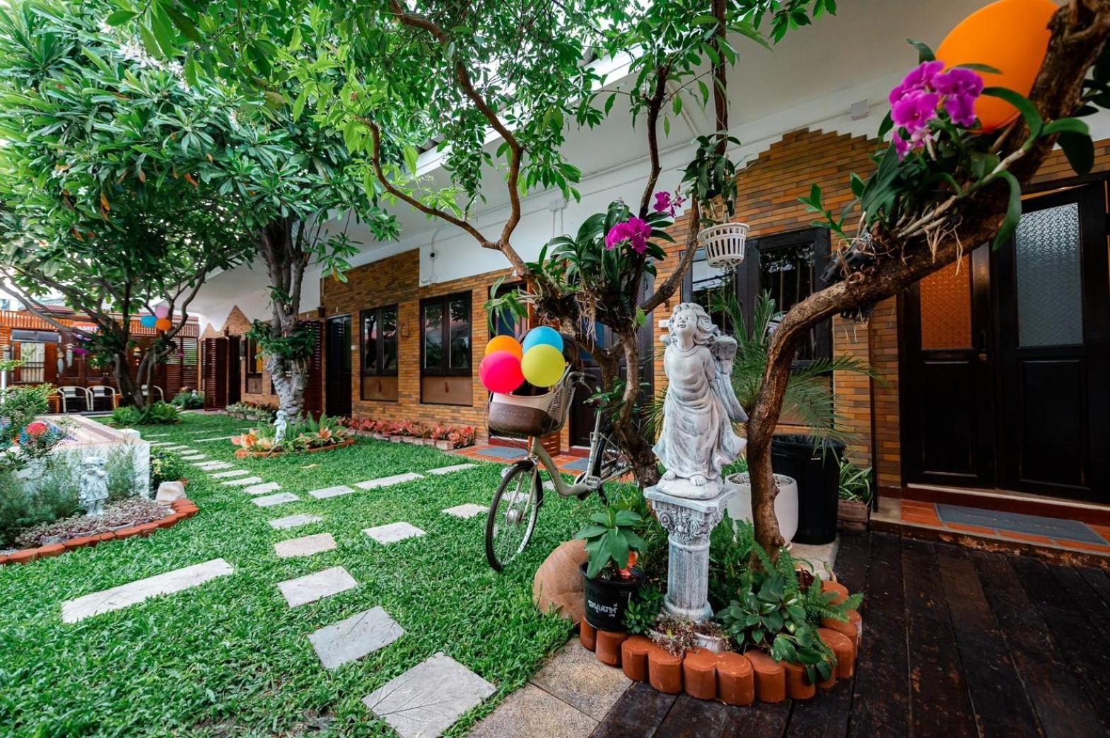 Amit Resort 51 Hua Hin Bagian luar foto