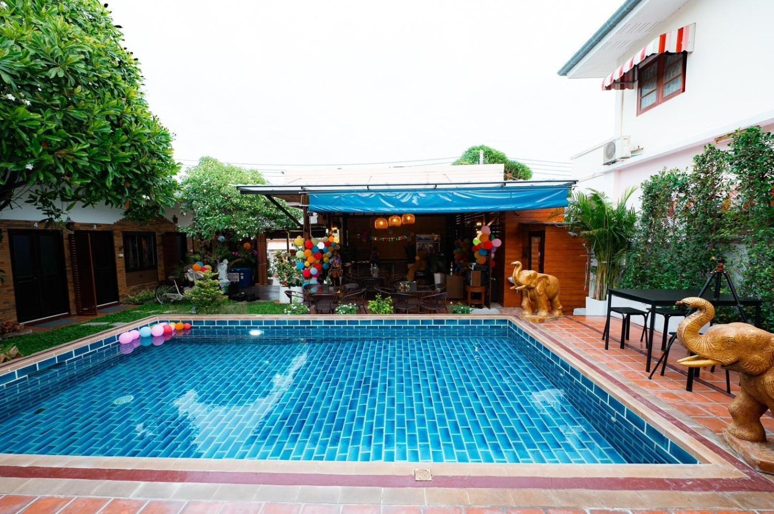 Amit Resort 51 Hua Hin Bagian luar foto