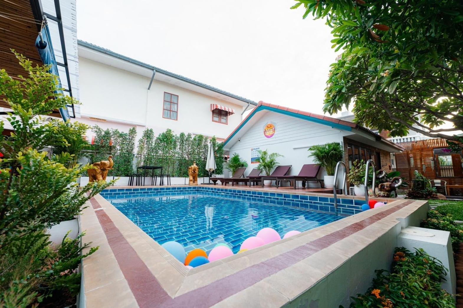 Amit Resort 51 Hua Hin Bagian luar foto