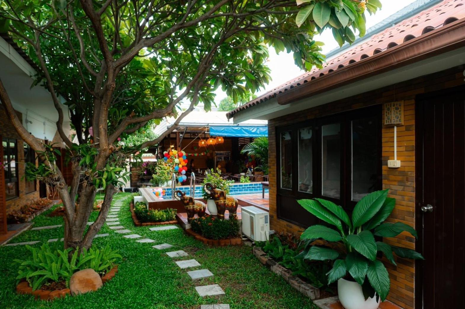 Amit Resort 51 Hua Hin Bagian luar foto